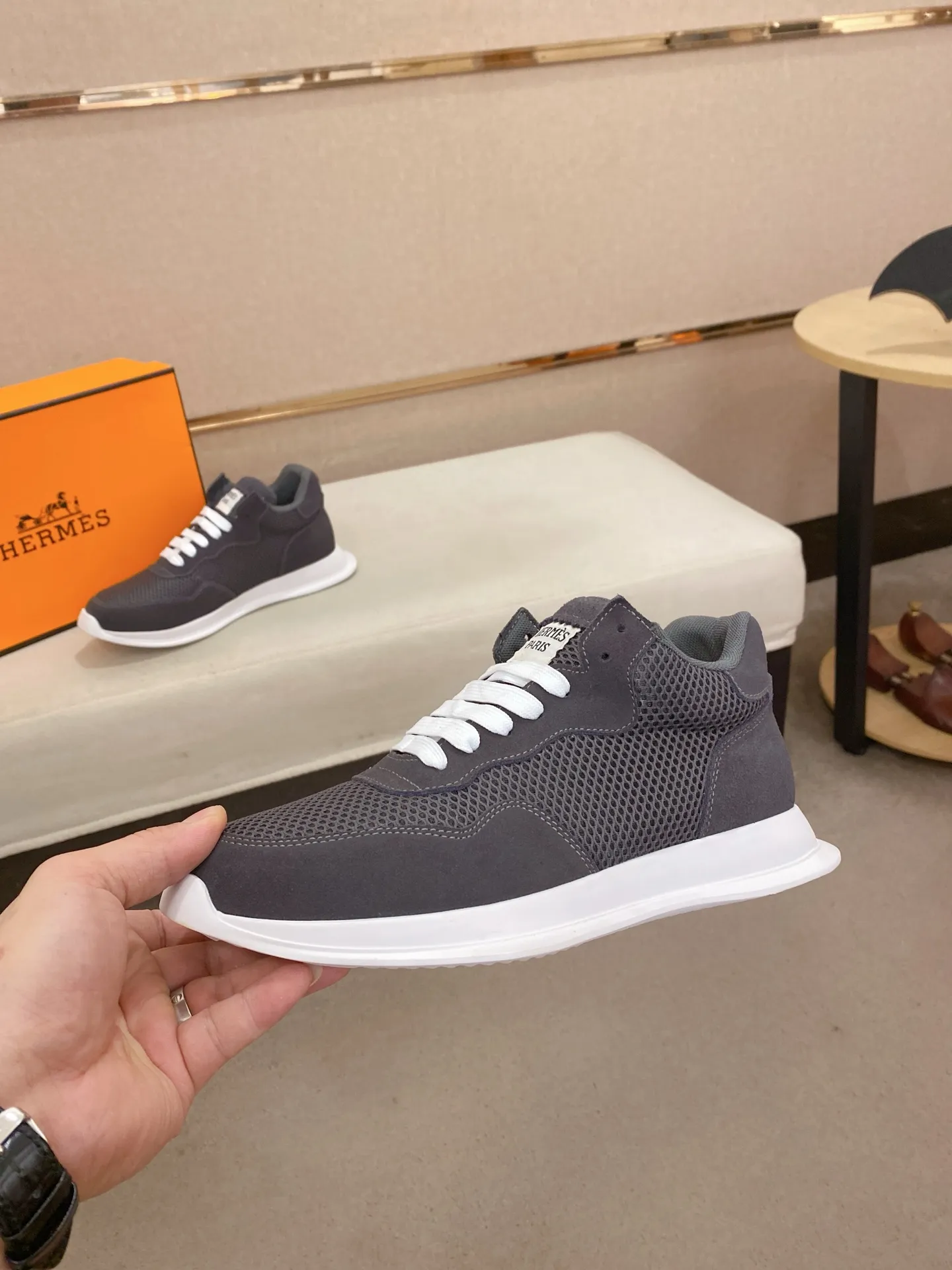 Men's clothing and shoes💰: 420💰《HERMES》【Classic Original Version】Hermès; Top 🔝 Purchasing Agency 🔍🔍Latest 🇺🇸Sold simultaneously at counters, original imported from Italy ▲▲ suede cowhide Equipped with breathable mesh ▲▲Exquisite workmanship (breathable mesh imported from Italy) sole: original sole provided by the original factory, ⚠️exclusive double-layer activity·TPR·rubber·combined molded outsole; Code number: 38-44